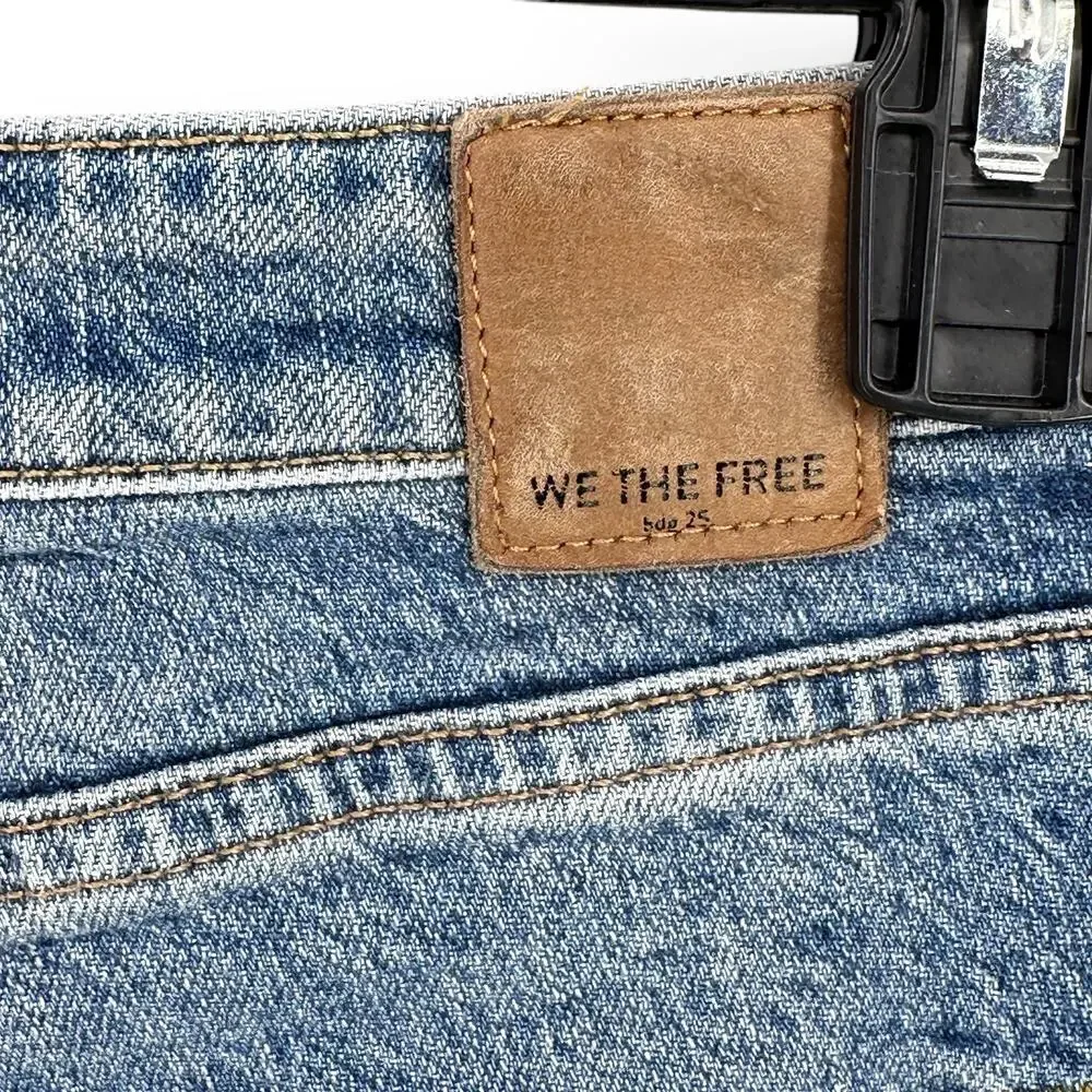 Free People Cuffed Slim Boyfriend Jeans Womens Size 31 Frayed Hole